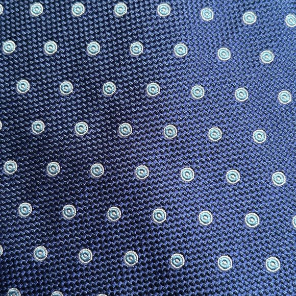 Burberry Blue Dot Pattern Silk Tie - Picture 6 of 6